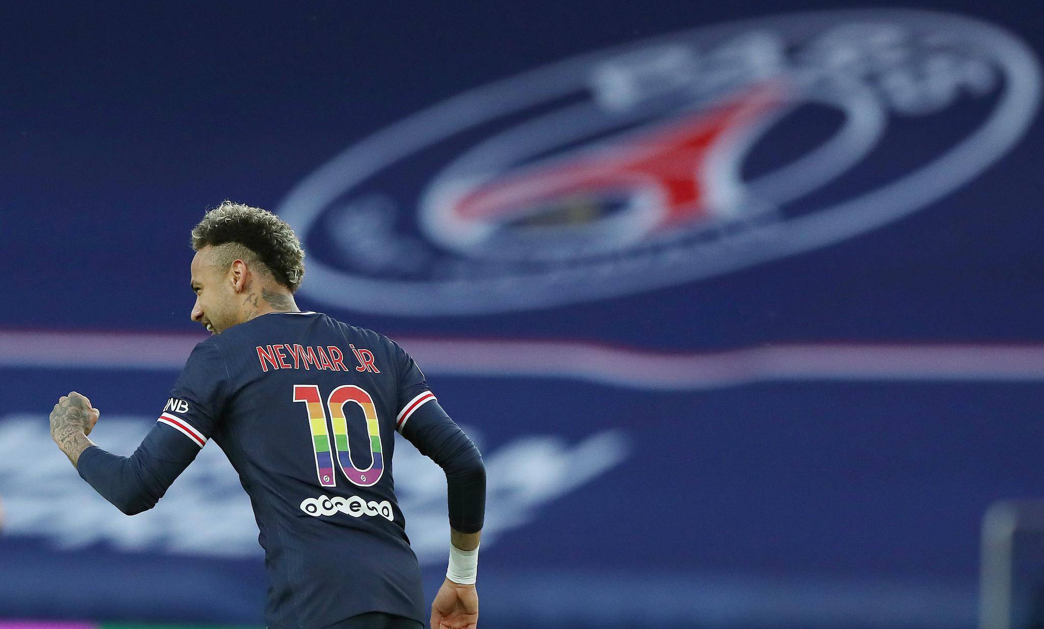 科维托娃在巴黎圣日耳曼比赛中回归赛场，高光表现引发热议！的简单介绍