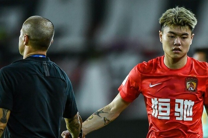 爱游戏登录入口包含广州队窗口期完成体检，志在全明星赛名次提升，球迷炸锅，纪律约束更严格的词条